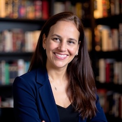 Stephanie Colores, Fundadora de Strategic Connexus